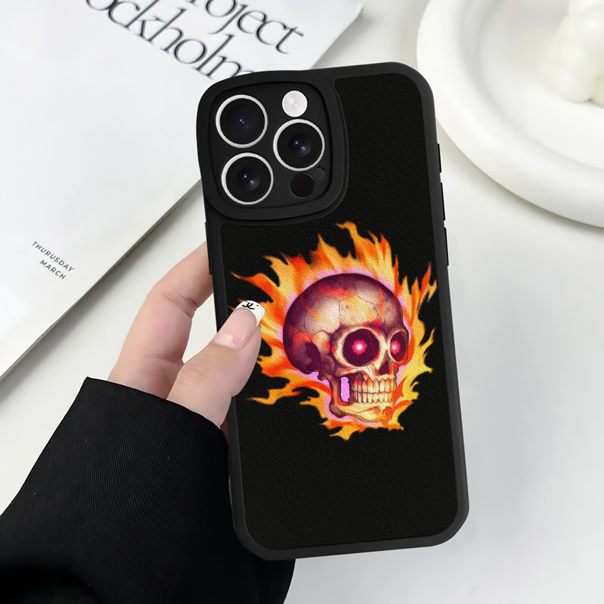（画像用） 遊☆戯☆王 Yu-Gi-Oh! 【iPhone 16シリーズ対応】シリコンスマホケース（レザー調） 材質：シリコン